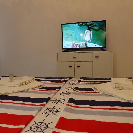 בורגאס Apartament Holiday מראה חיצוני תמונה