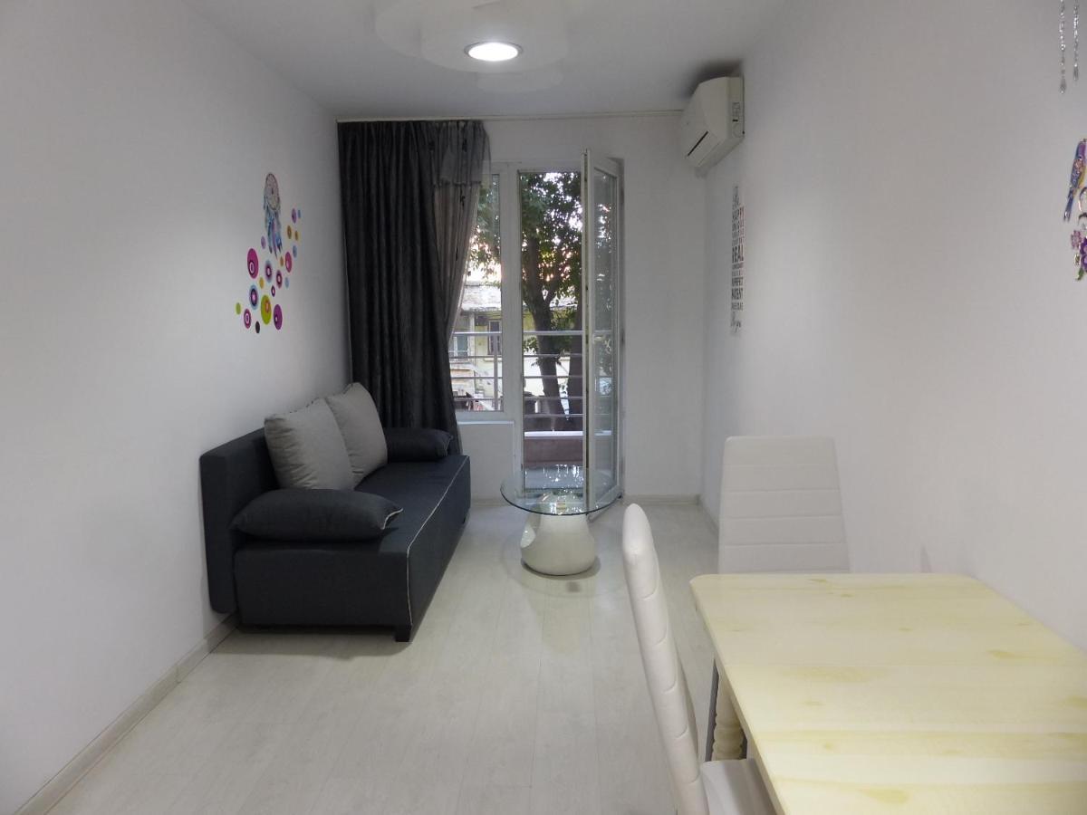 בורגאס Apartament Holiday מראה חיצוני תמונה