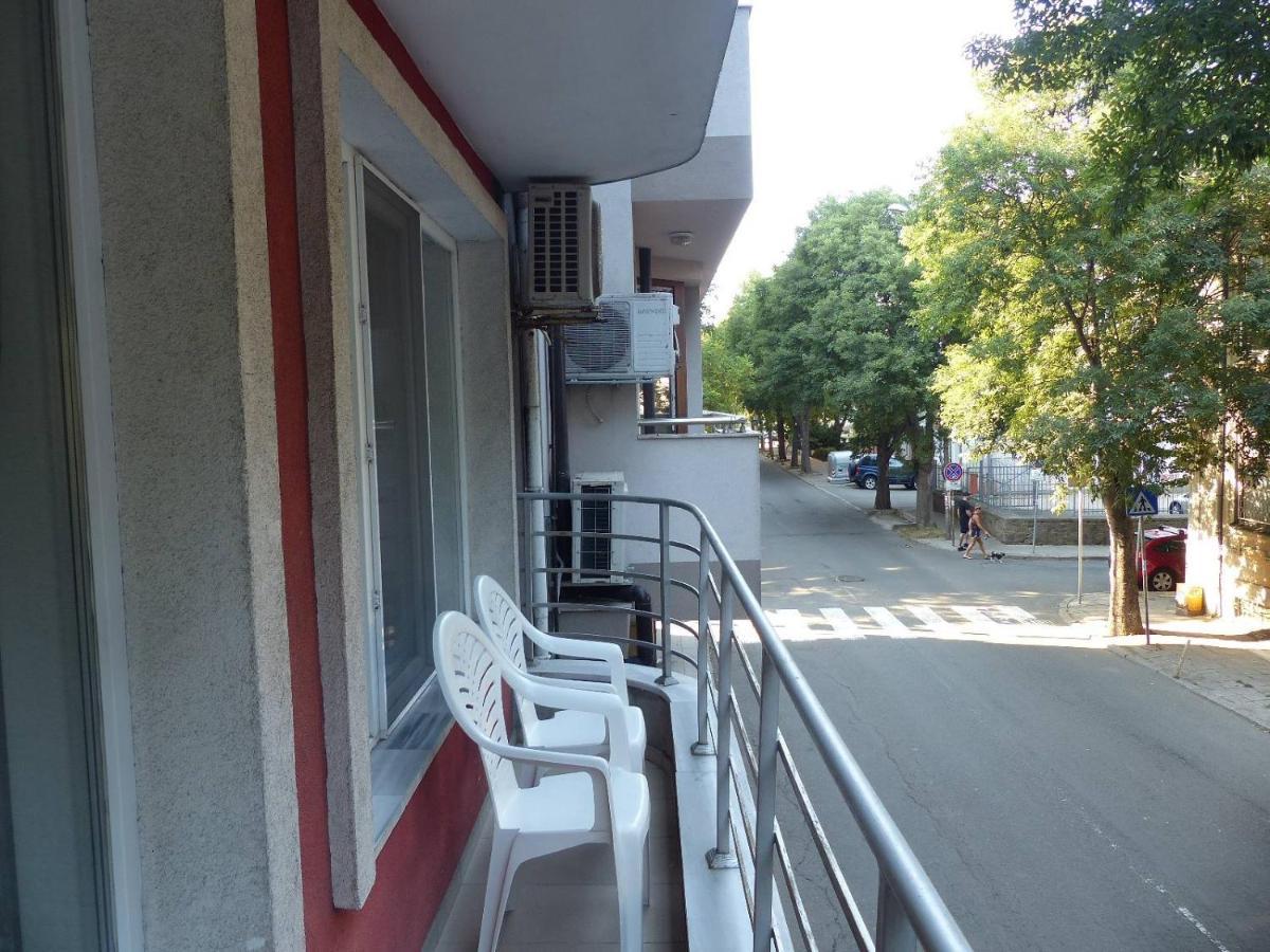 בורגאס Apartament Holiday מראה חיצוני תמונה