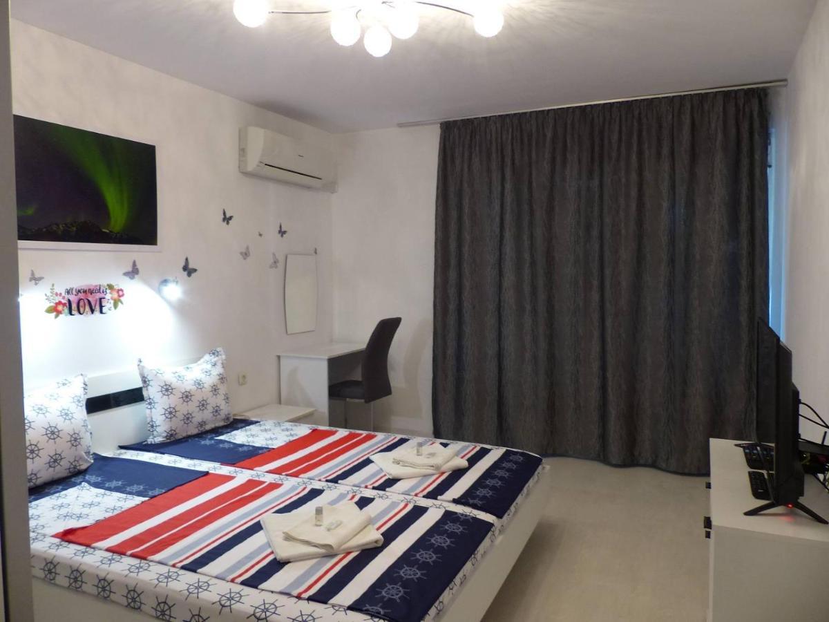 בורגאס Apartament Holiday מראה חיצוני תמונה